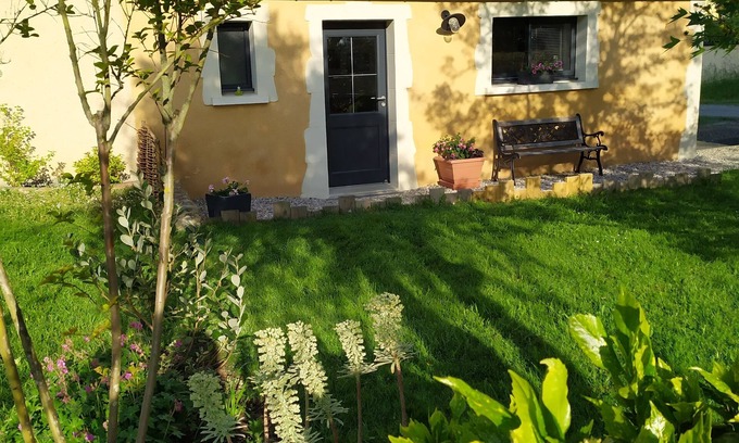 Mulsanne Casa | Maison à la Campagne "des Anes et des Fleurs"