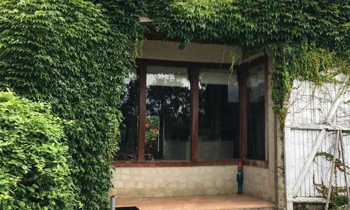Beaumont-en-Veron Casa | Maison 3 Chambres et 3 Salles de Bains