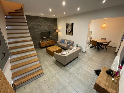 Jumet Casa | Maison 3 chambres proximité aéroport et grand axes