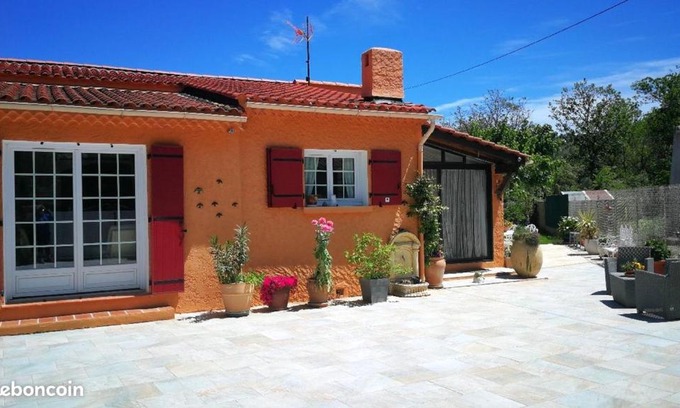 Forcalqueiret Casa | Maison accueillante avec piscine a Forcalqueiret
