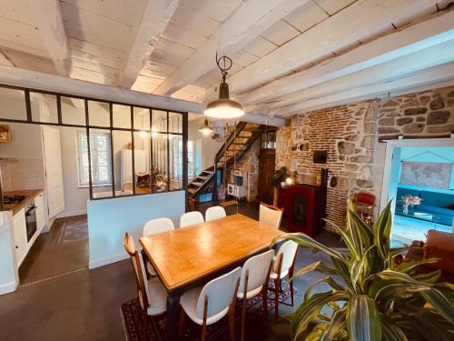 Aubusson Casa | Maison Albuconis, 3 chambres 150m2 avec piscine en centre ville