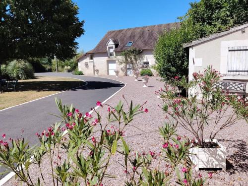 Fredille Casa | Maison au cœur du Berry : tranquillité, jeux pour enfants et proche Château de Valençay et Zoo de Beauval - FR-1-591-235