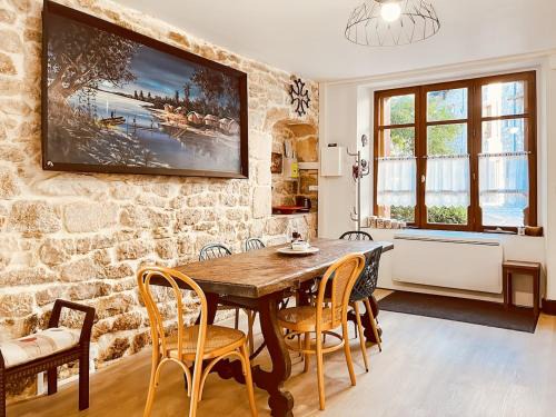 Marcoles Casa | Maison au coeur de MARCOLES, 2ch, 4pers, jardin