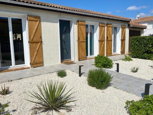 Salses-le-Chateau Casa | Maison avec piscine et jardin