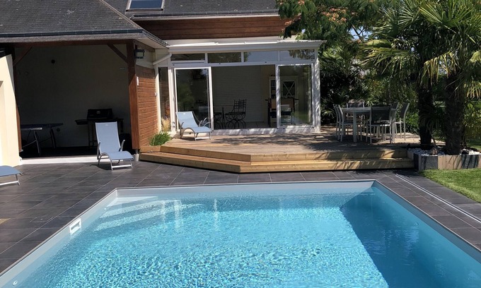 Surzur Casa | Maison Avec Piscine Chauffée, Grand Jardin Paysagé