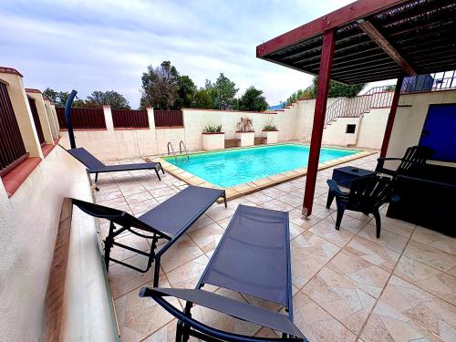 Vives Casa | Maison avec piscine VIVES 8 couchages 4 chambres