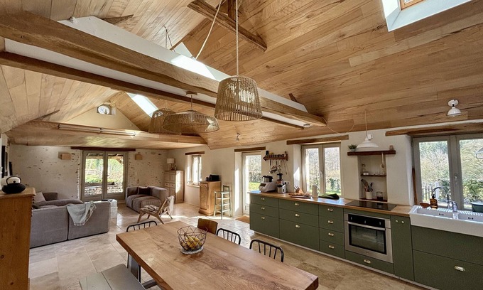 La Chapelle-Montligeon Casa | Maison Chaleureuse au Cœur du Perche