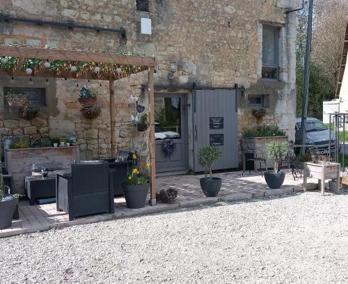 Le Pin-la-Garenne Apartamento | maison calme et campagne