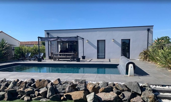 Les Conches Casa | Maison Calme,8 Pers., Piscine Privative Chauffée,2 kms Plage