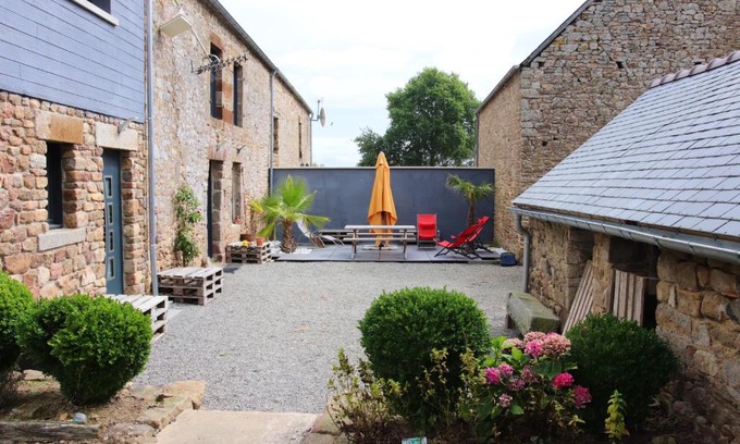 Sains Casa | Maison charmante près de Sains avec spa et jardin clos