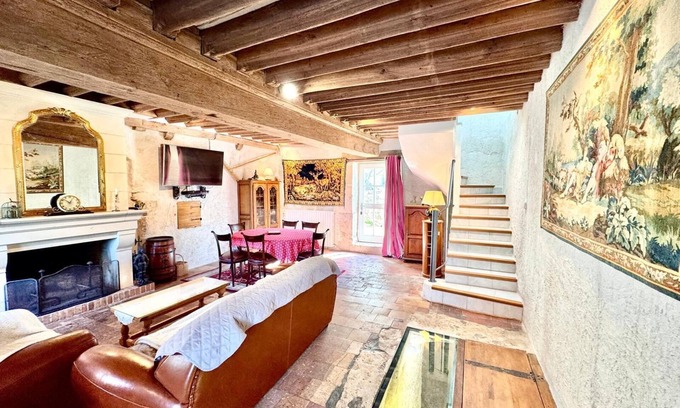 Nouan-sur-Loire Casa | Maison d'Antan, Chivalrous atmosphere Vaulted cellar