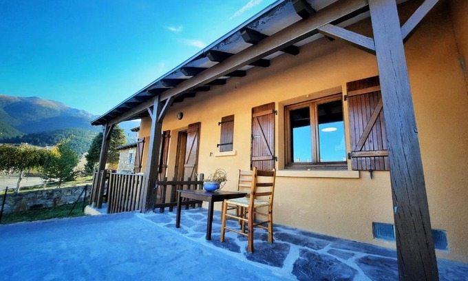 Saint-Pierre-dels-Forcats Casa | Maison des Isard