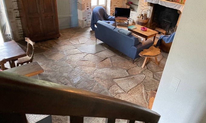 Nouzerines Casa | Maison de Campagne au Calme Avec Piscine