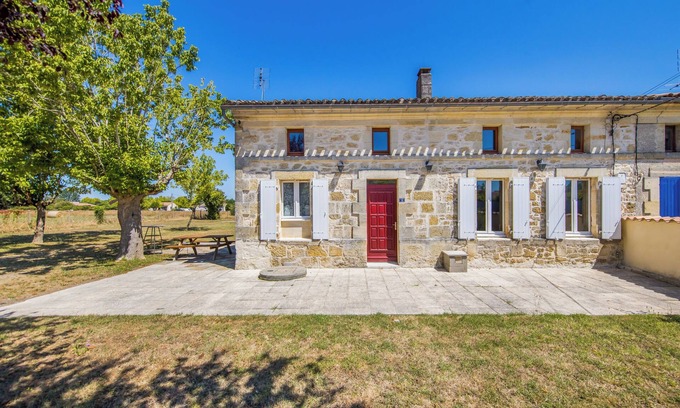 Cavignac Casa | Maison de campagne avec grand jardin et terrasse parking prive ferme