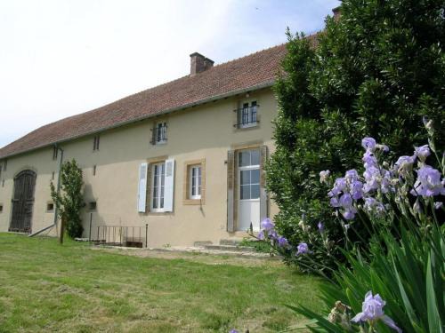 Montvicq Casa | Maison de Campagne avec Jardin Clos, Wi-Fi, Animaux Acceptés et Proche Station Thermale Néris les Bains - FR-1-489-272
