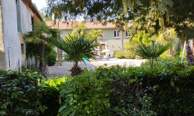 Puydarrieux Casa | Maison de Campagne à la Ferme