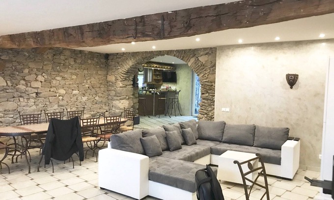 Saint-Maurice-sur-Dargoire Casa | Maison de Campagne Tranquille à 30 Minutes de Lyon Avec Piscine, Boulodrome