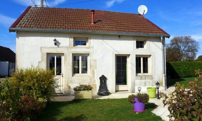Faverolles Casa | Maison de caractère avec jardin et terrasse, proche Langres - FR-1-611-39