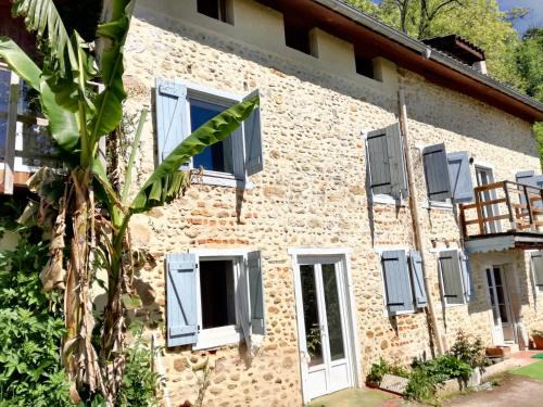 Gan Casa | Maison de charme à Gan avec vue sur la montagne