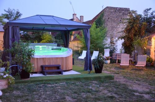 Le Blanc Casa | Maison de charme au cœur du Blanc, avec spa et jardin