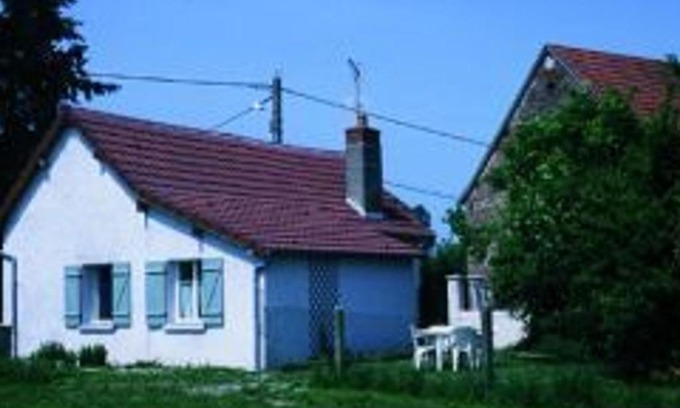 Aurouer Casa | Maison de charme avec jardin clos en Sologne Bourbonnaise, animaux acceptés, près de Moulins. - FR-1-489-258