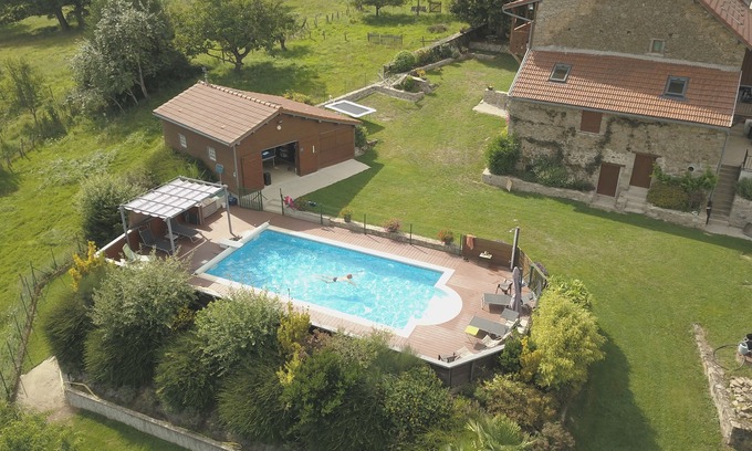 Naillat Cabina | Maison de Charme, sol en Pierre, Dans Petit Hameau Tranquille