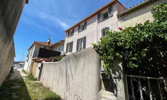 Le Brusc Casa | Maison de Pêcheurs sur le Port du Brusc