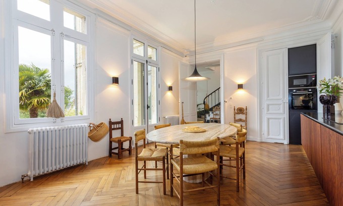 Vouvray Casa | Maison de Maître Charmante Avec Grand Jardin en Plein Coeur de Vouvray
