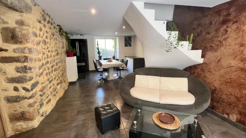 La Celle-sous-Gouzon Casa | Maison de rue avec piscine