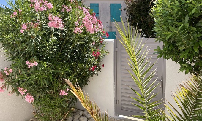 La Flotte Casa | Maison de Vacances a 5minutes du Centre de Rivedoux