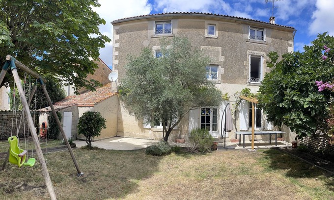 Maillezais Casa | Maison de vacances au cœur d’un village touristique du Marais Poitevin