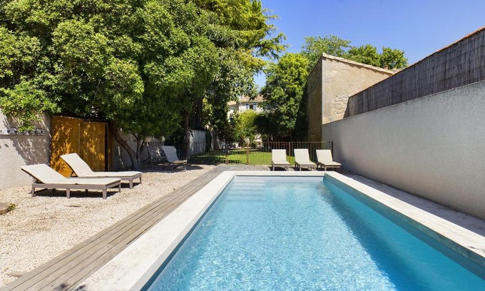 Mouries Casa | Maison de village à Mouriès avec piscine chauffée et jardin verdoyant, à 1 min des commerces - FR-1-599-69