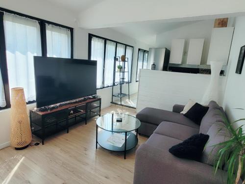 La Rochelle Apartamento | Maison de ville au calme avec jardin et parking