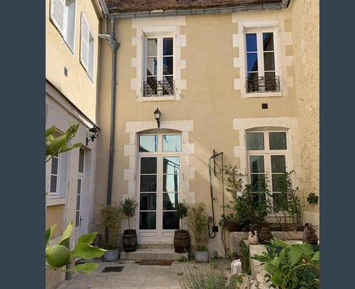 Auxerre Casa | Maison des Pilastres au cœur d'Auxerre