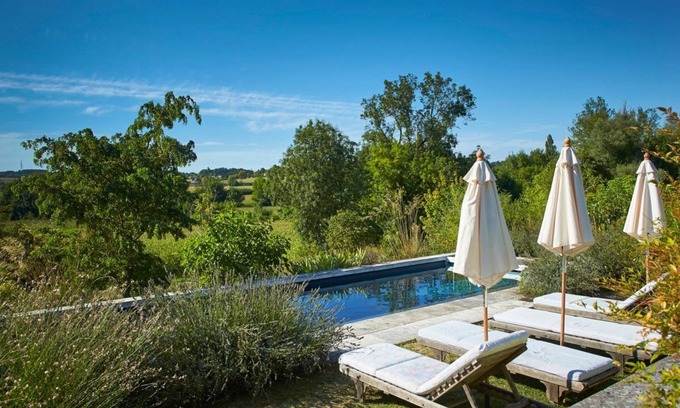 Verteillac Villa | Maison Des Pivoines - Seis Habitaciones Villa, Capacidad 12