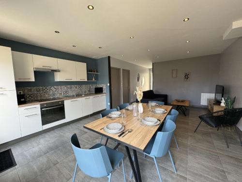 Arnage Casa | Maison des tourelles - 6pers - WiFi - Rêve au Mans