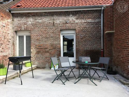 Aniche Casa | Maison Douaisis pour 4 pers avec jardin, terrasse, parking sécurisé et proche tramway - FR-1-510-134