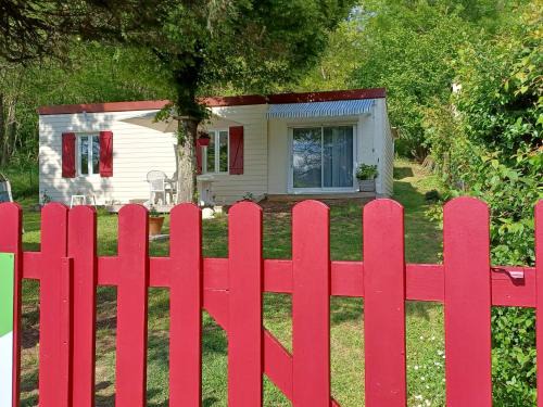 Le Menoux Casa | Maison en Berry avec jardin clos et terrasse - draps et ménage inclus - FR-1-591-408