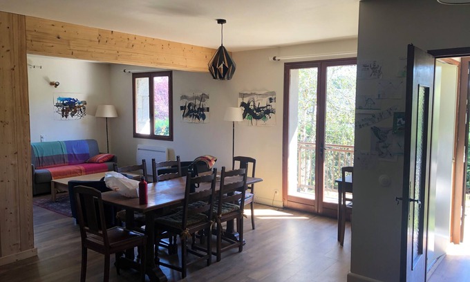 Dorres Casa | Maison à Dorres - Roman baths and hiking trails from the house.