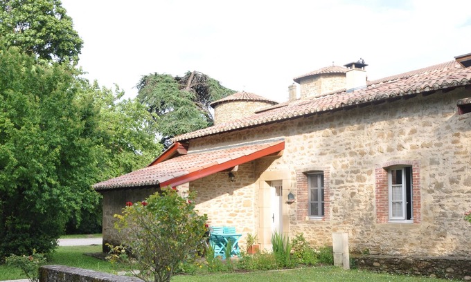 Chavannes Casa | Maison en Pierre Dans Co-propriété Avec Piscine