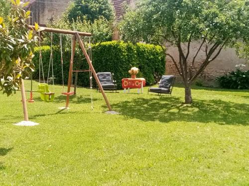 Calviac-en-Perigord Casa | Maison en pierre rénovée avec jardin, proche Sarlat, idéale pour familles, avec équipements bébé inclus - FR-1-616-200