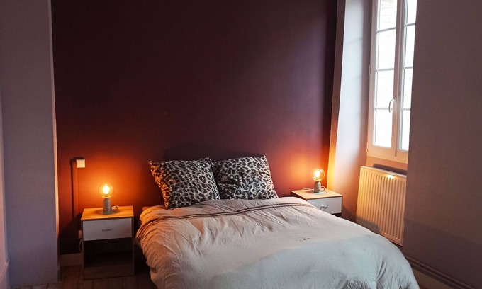 Villeneuve-d'Olmes Casa | Maison Entière Située au Centre de Villeneuve D'olmes