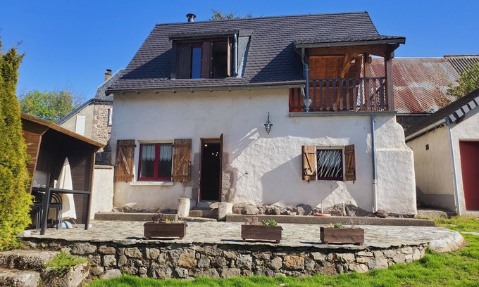 Chambon-sur-Lac Casa | MAISON ENTRE LACS ET MONTAGNES