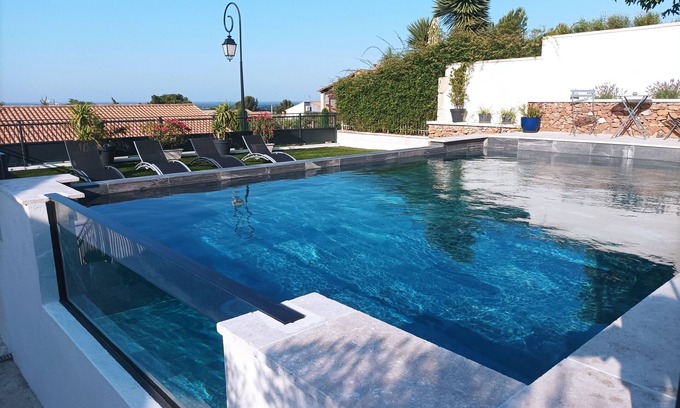 Aureille Casa | Maison Familiale à Piscine Privée Dans les Alpilles à Aureille Village Provençal