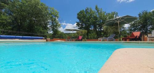 Caseneuve Casa | Maison familiale avec piscine et boulodrome dans le Luberon