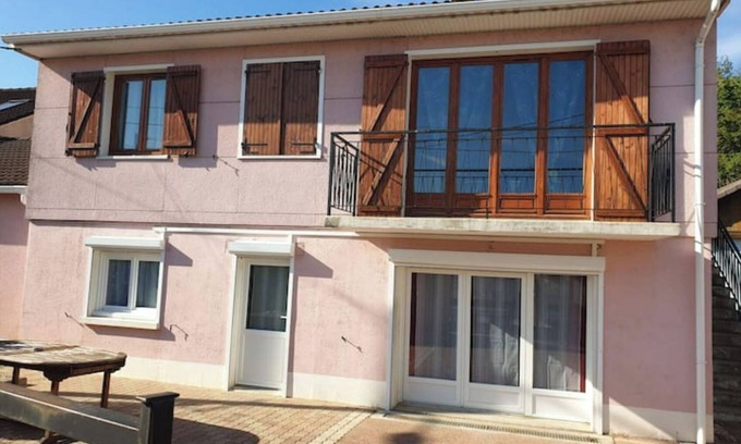 Gurgy Casa | Maison Familiale Avec Piscine