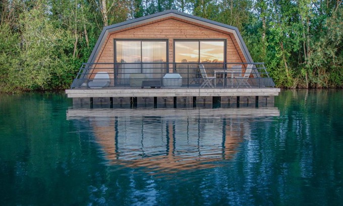 Baurech Casa | Maison flottante - Houseboat - Baurech Insolite
