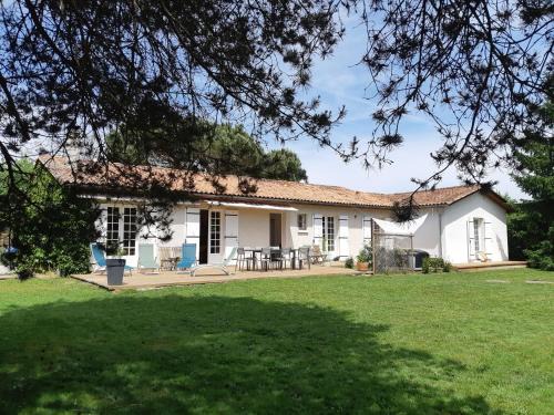 Saint-Martin-du-Bois Casa | Maison Fourat
