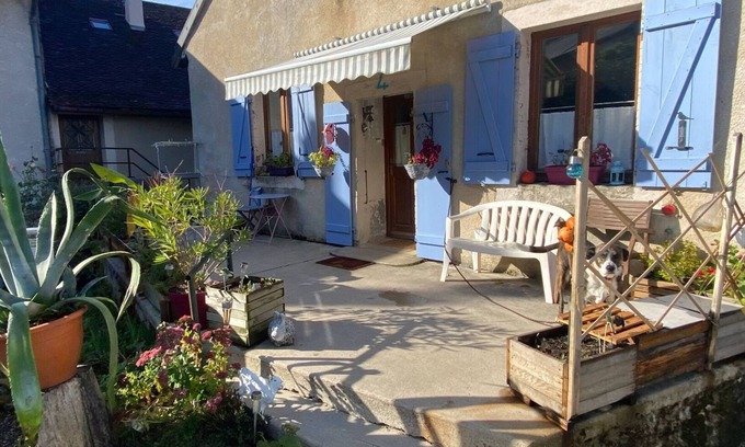 Les Planches-pres-Arbois Casa | Maison Avec Terrasse au Pied de la Reculée