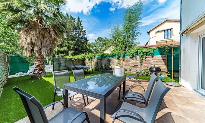 Leon Blum - Bon Coin Casa | Maison Frappaz - 4 bedrooms with garden, Villeurbanne
